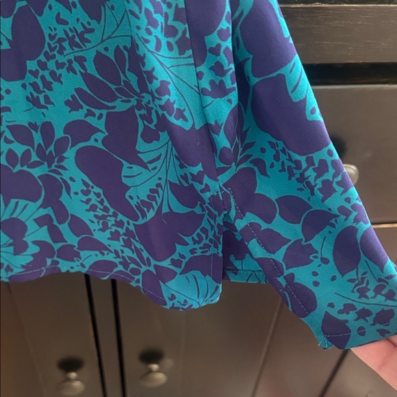 LIz Claiborne - Teal and Purple Floral Blouse - Large - Picture 5 of 5